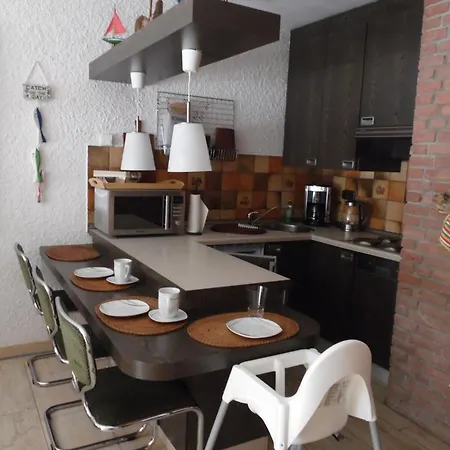 1964 In Tossens Apartament
